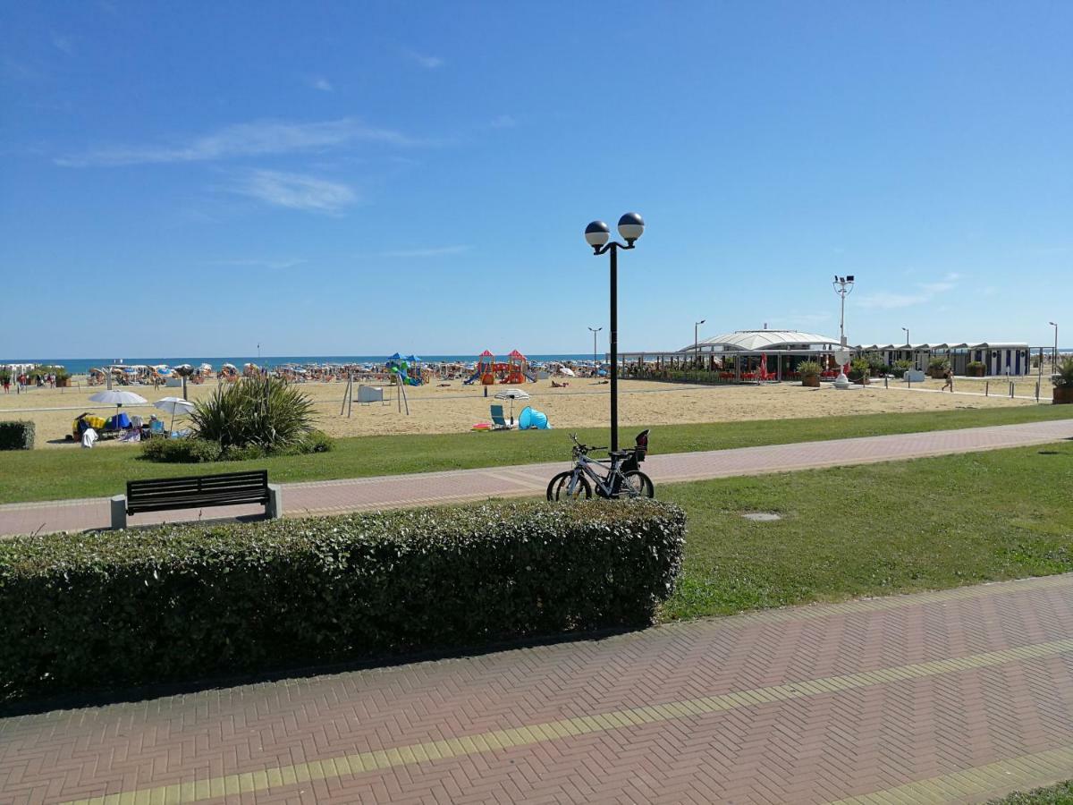 Condominio Simma Bibione Bagian luar foto